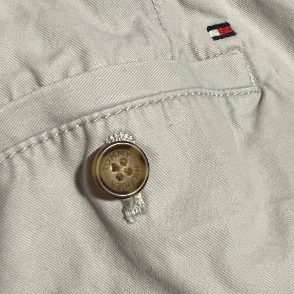 Tommy Hilfiger Denim Shorts Buttoned Back Pockets - Picture 10 of 11
